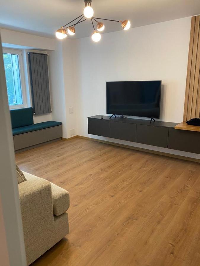 Mery Luxury Apartment Галац Екстер'єр фото